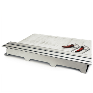 GUIDE-RAIL 1400 MM AVEC 2 SERRE-JOINTS RAPIDES