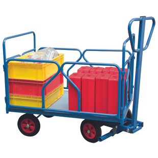 CHARIOT TRAIN AVANT PIVOTANT 2 DOSSIERS + 2 RIDELLES